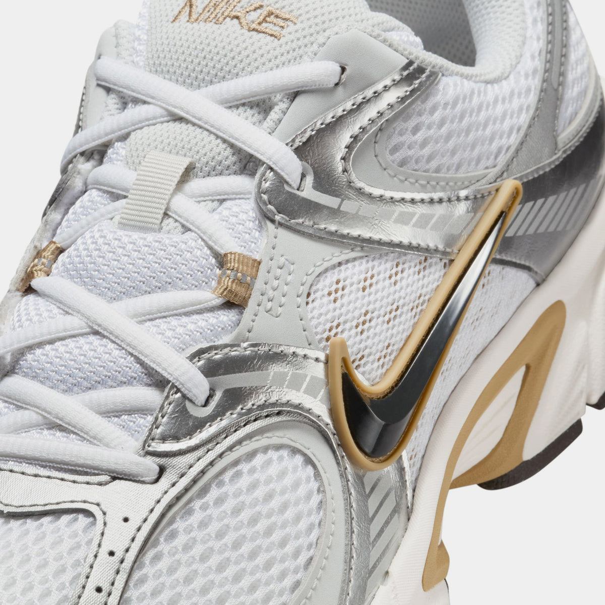 V5 RNR Mens Running Shoes (White/Parachute Beige/Metallic Pewter/Medium Ash)