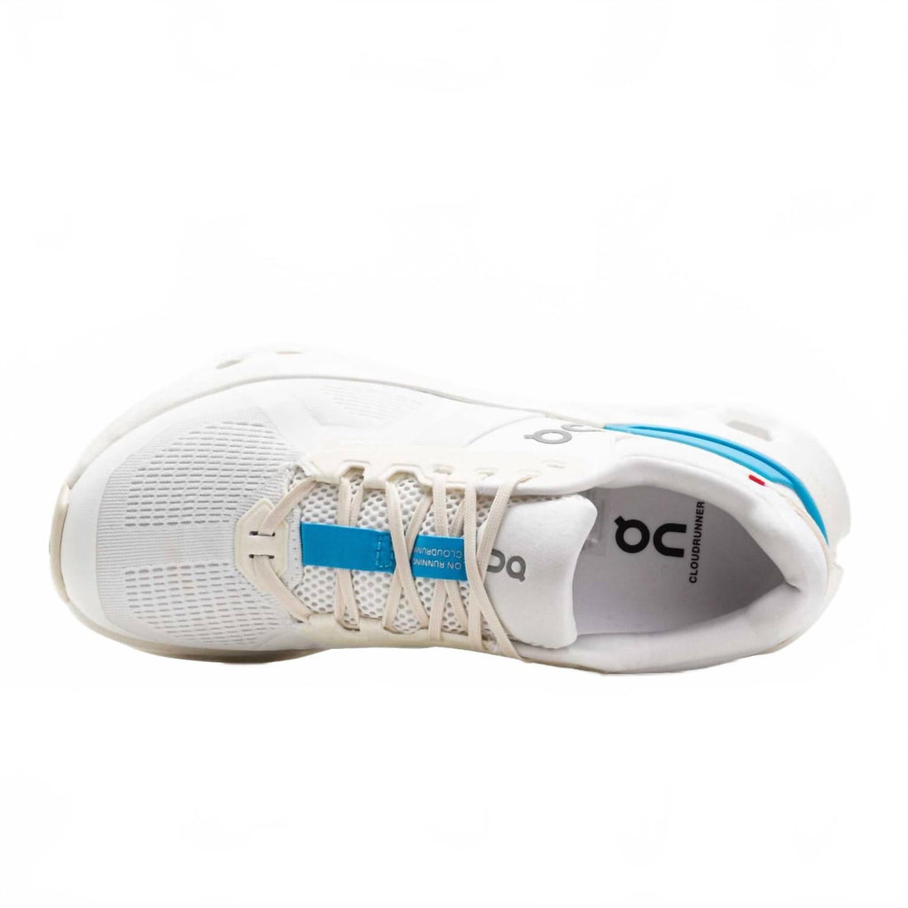 Women's Cloudrunner 2 Running Shoes In White / Horizon