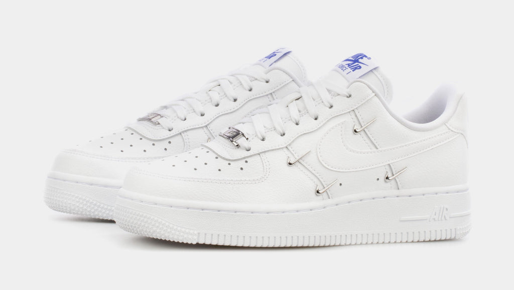 Air Force 1 LX Womens Lifestyle Shoe (White)