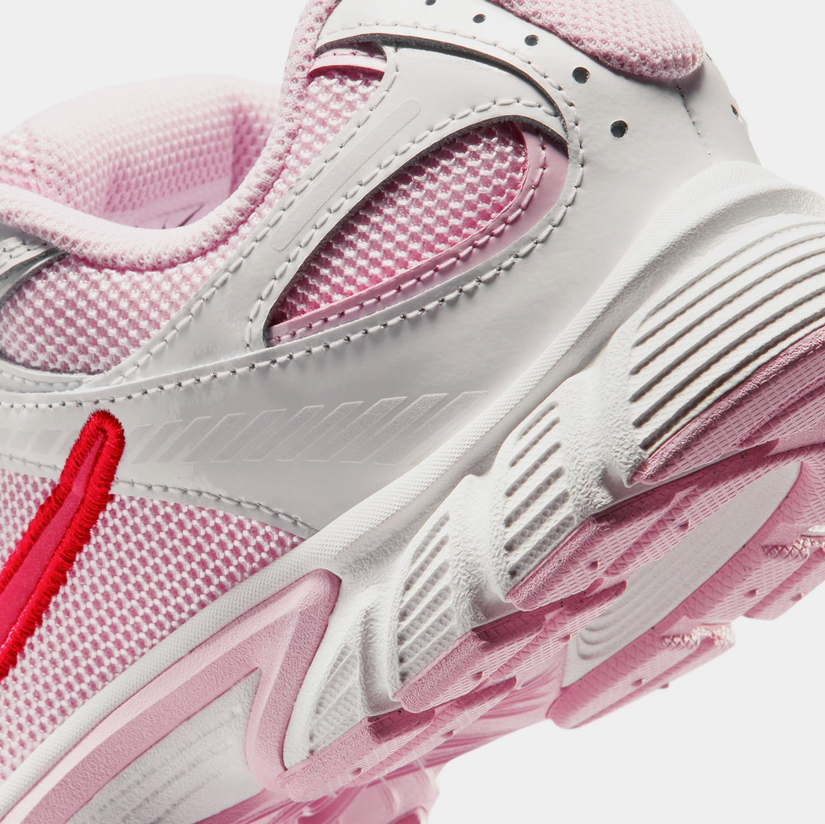V5 RNR Grade School Running Shoes (Summit White/Light Crimson/Pink Foam)