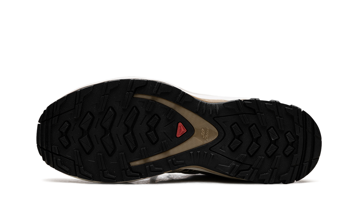XA PRO 3D "Stone Gray Almilk" L47884800