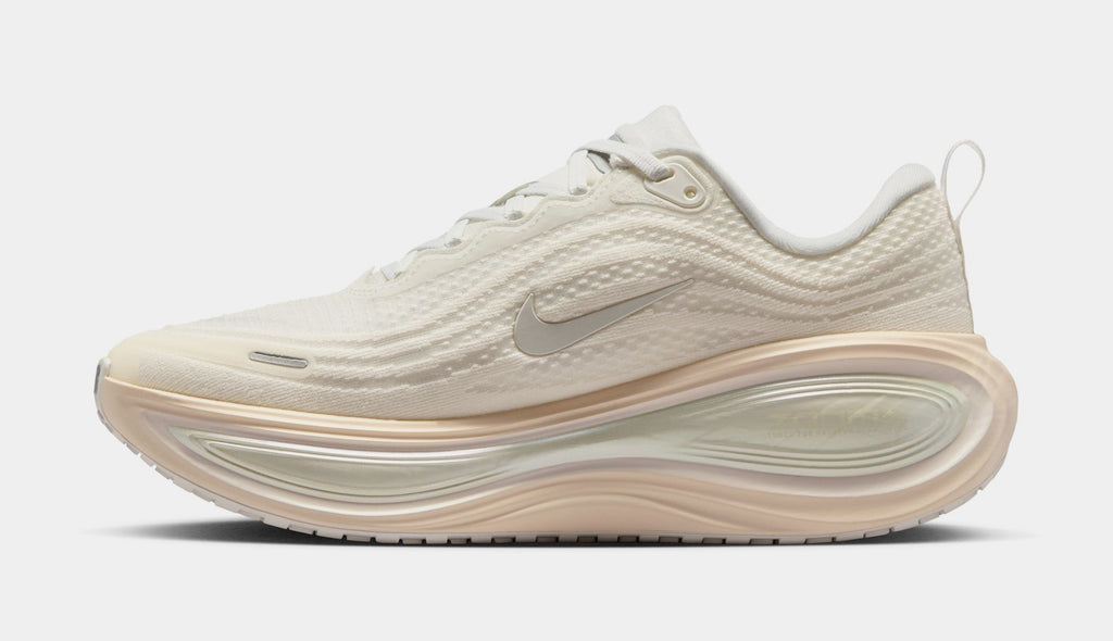 Vomero Plus Womens Running Shoes (Summit White/Chalk/Phantom/Pure Platinum)