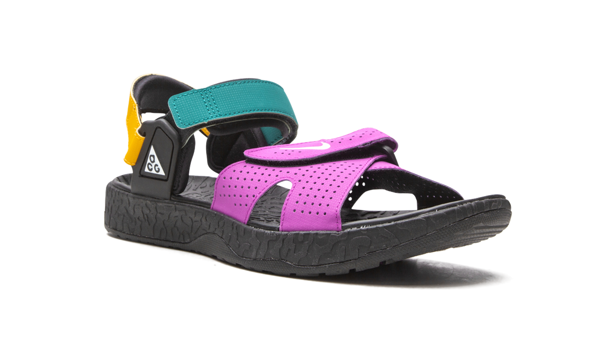 ACG AIR DESCHUTZ "Vivid Purple" CT2890 002