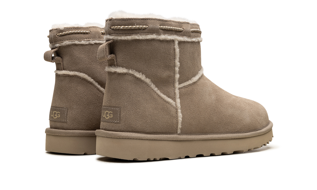 Classic Mini Shearling Braid WMNS "Dune" 1166751 DUNE
