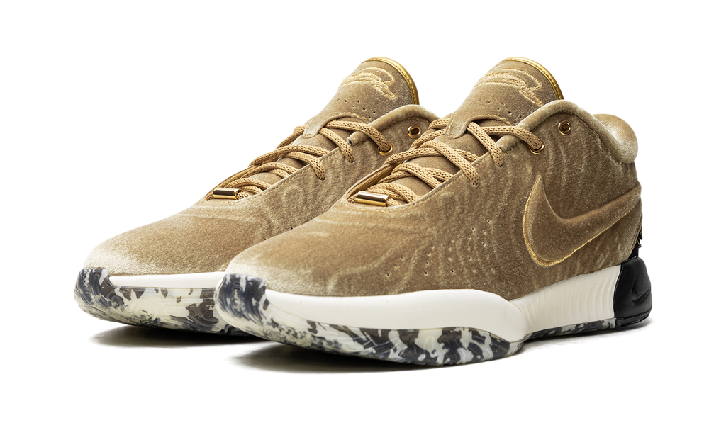 LeBron 21 "The Shop - Metallic Gold" FZ7883 700
