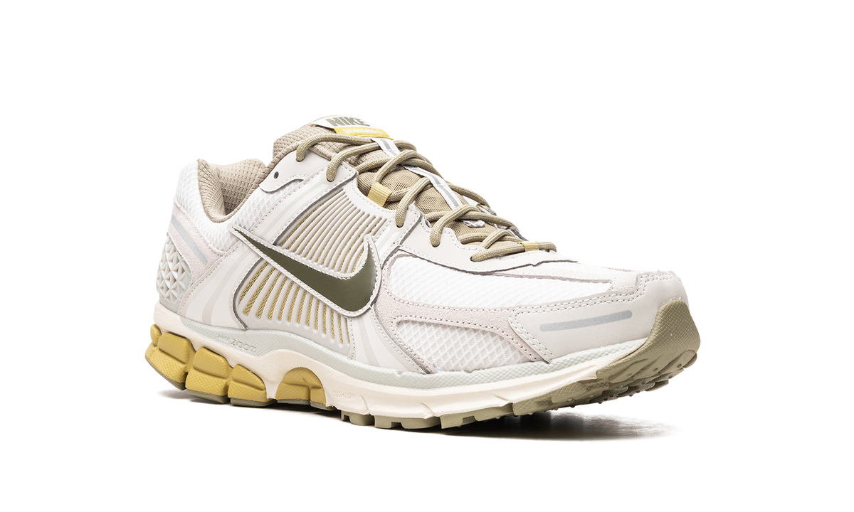 Zoom Vomero 5 "Light Bone/Medium Olive" FV0397 001