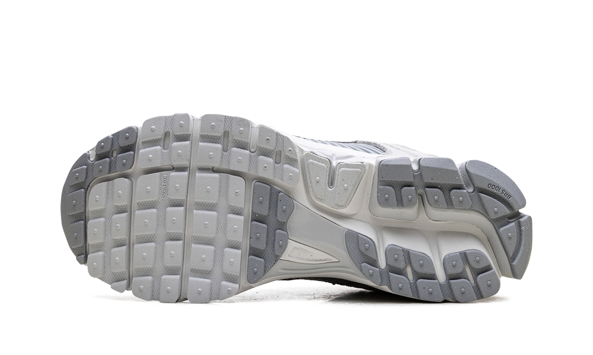 Zoom Vomero 5 WMNS "Pure Platinum" HQ0458 001